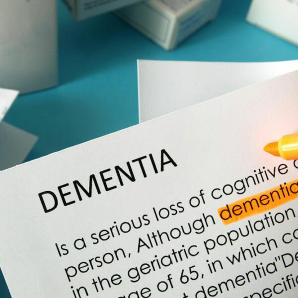 Be aware of these 7 early signs of dementia