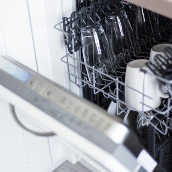 Factors to consider while buying the right dishwasher