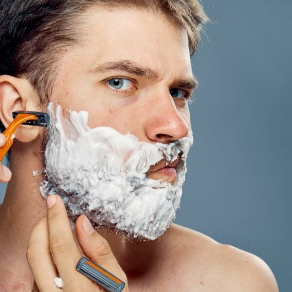 How to choose the best razor for close shaves and smooth skin