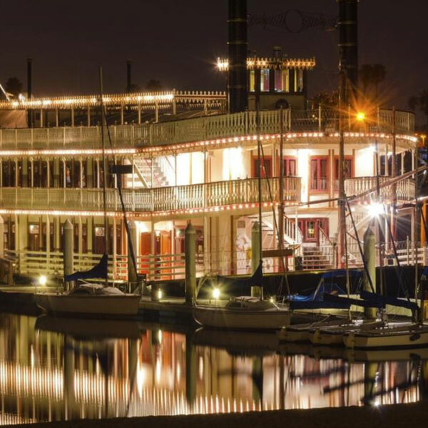 Popular Mississippi River cruises