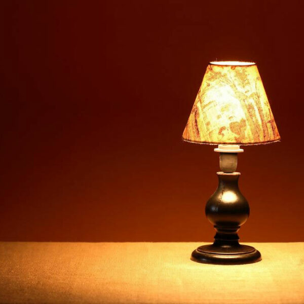 Things to consider while buying a table lamp