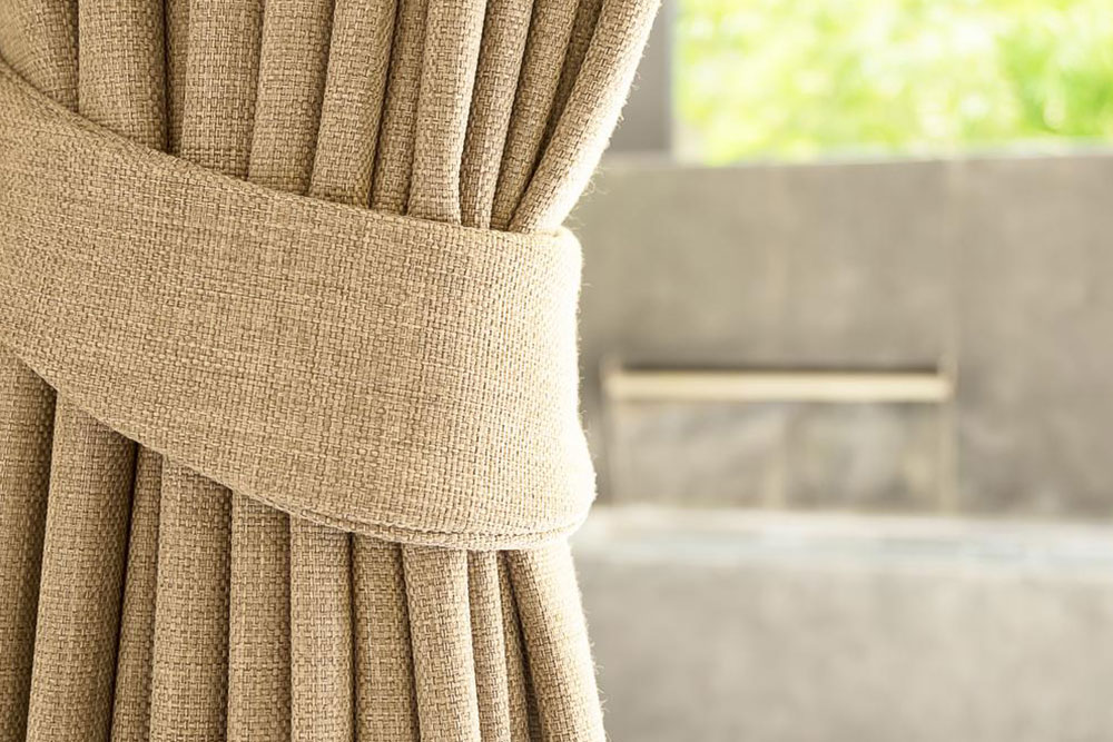 Things to know before buying curtains drapes