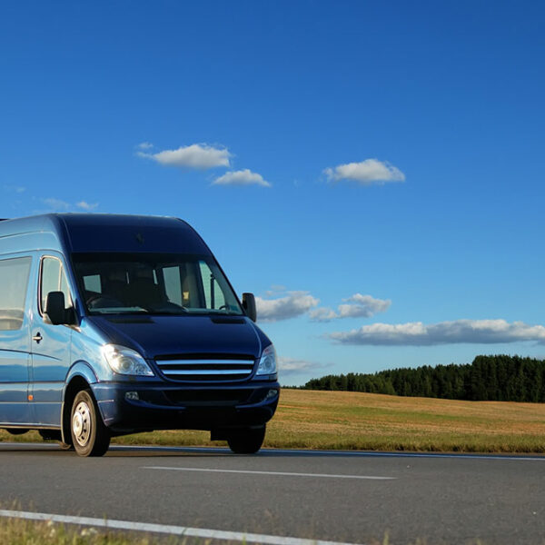 Tips to Choose the Right Coach Rental